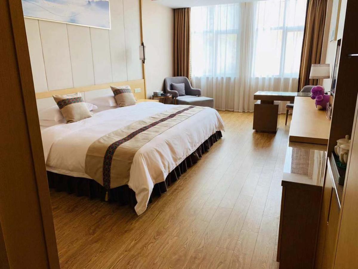 Ramada Plaza By Wyndham Enshi Hotel ภายนอก รูปภาพ