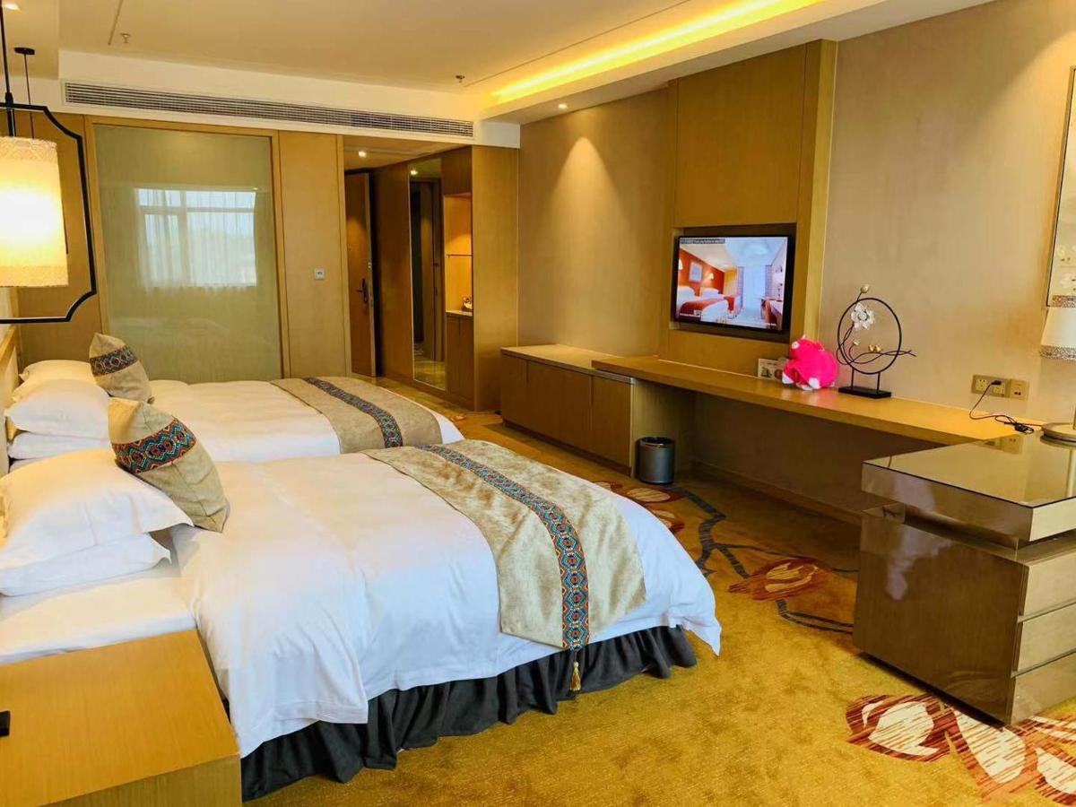 Ramada Plaza By Wyndham Enshi Hotel ภายนอก รูปภาพ