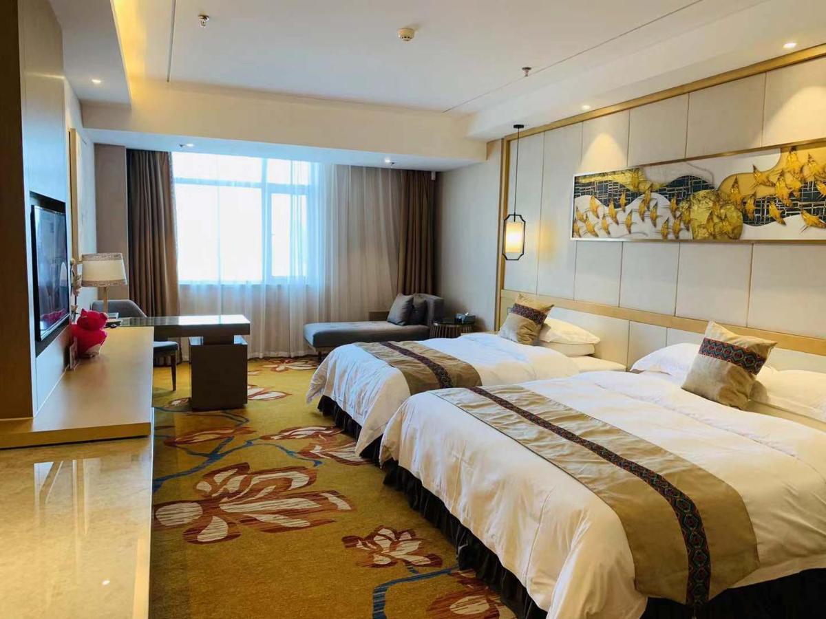Ramada Plaza By Wyndham Enshi Hotel ภายนอก รูปภาพ