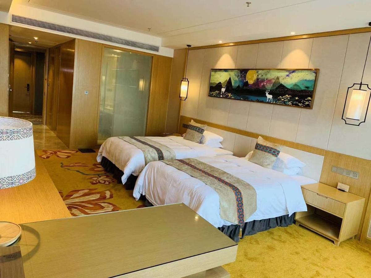 Ramada Plaza By Wyndham Enshi Hotel ภายนอก รูปภาพ