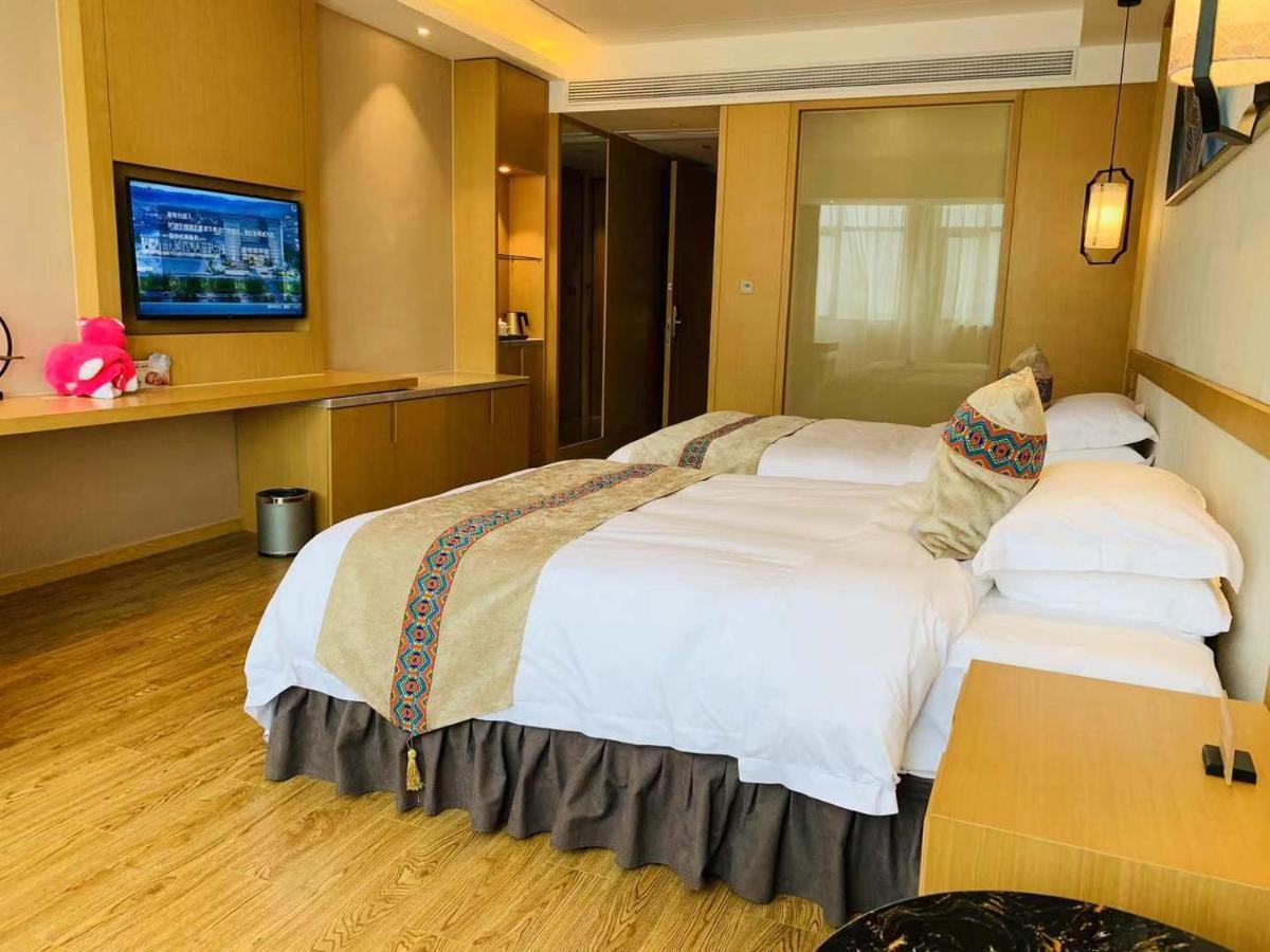 Ramada Plaza By Wyndham Enshi Hotel ภายนอก รูปภาพ
