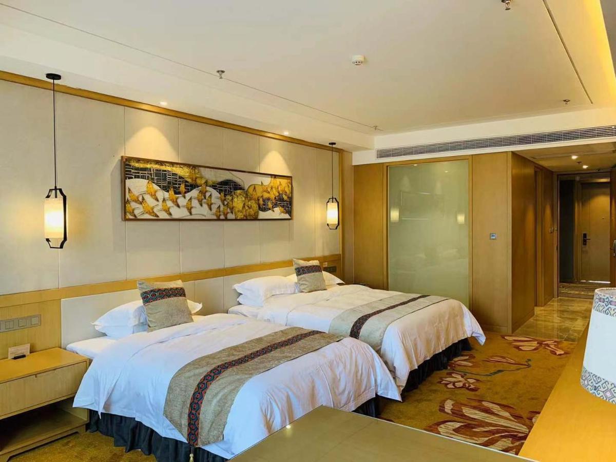 Ramada Plaza By Wyndham Enshi Hotel ภายนอก รูปภาพ
