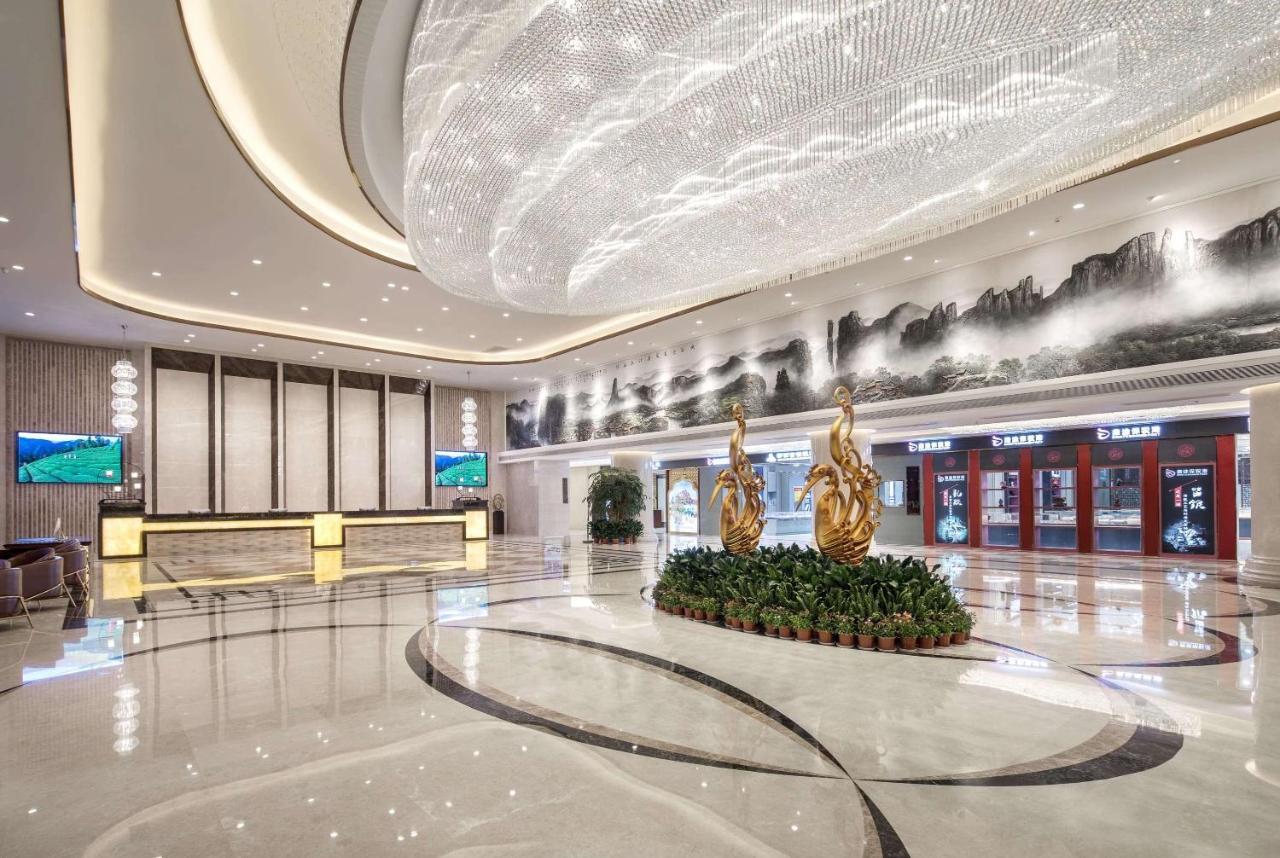 Ramada Plaza By Wyndham Enshi Hotel ภายนอก รูปภาพ